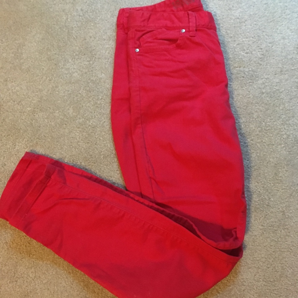 Tommy Hilfiger Women’s Size 2. Great pop of color.